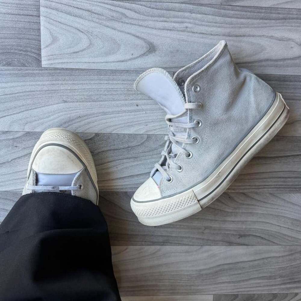 Converse Chuck Taylor All Star US 9 Grey Suede High Top
